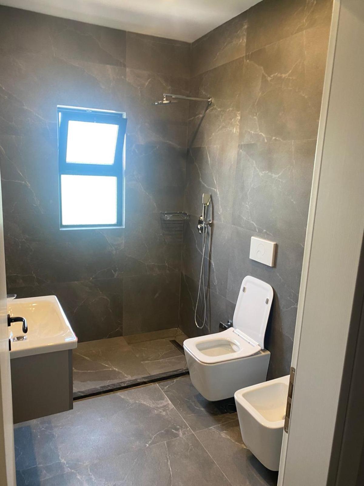 Apartment Lana River Modern Tirana